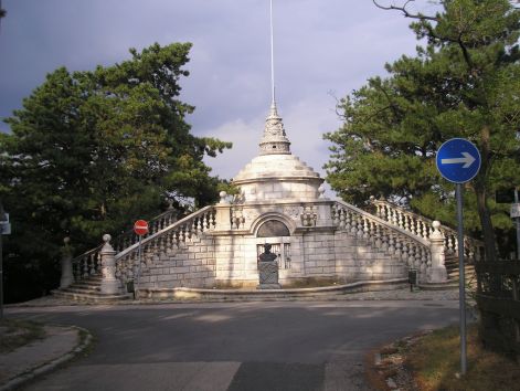 18-p8302783.jpg 18-p8302783.jpg