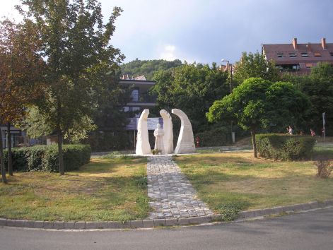 19-p8302785.jpg 19-p8302785.jpg