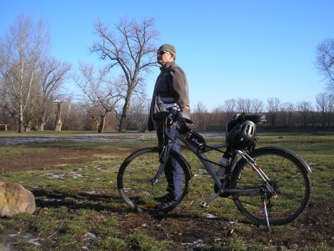 azert_csak_szemlelodjunk_egy_kicsit.jpg azert_csak_szemlelodjunk_egy_kicsit.jpg