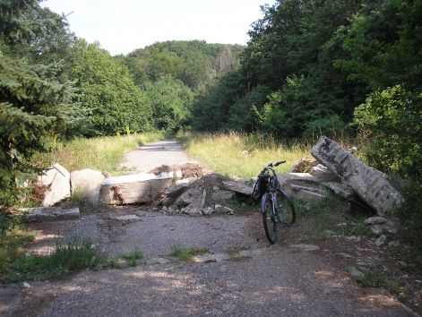 bejarat.jpg bejarat.jpg