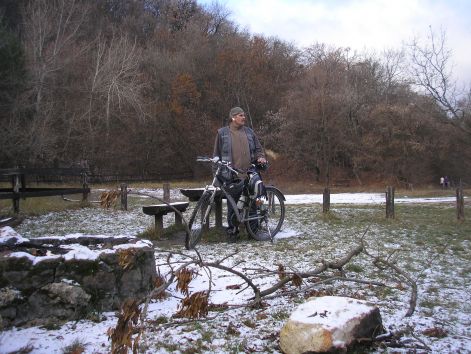 tunderhegy_ut_kis_piheno.jpg tunderhegy_ut_kis_piheno.jpg